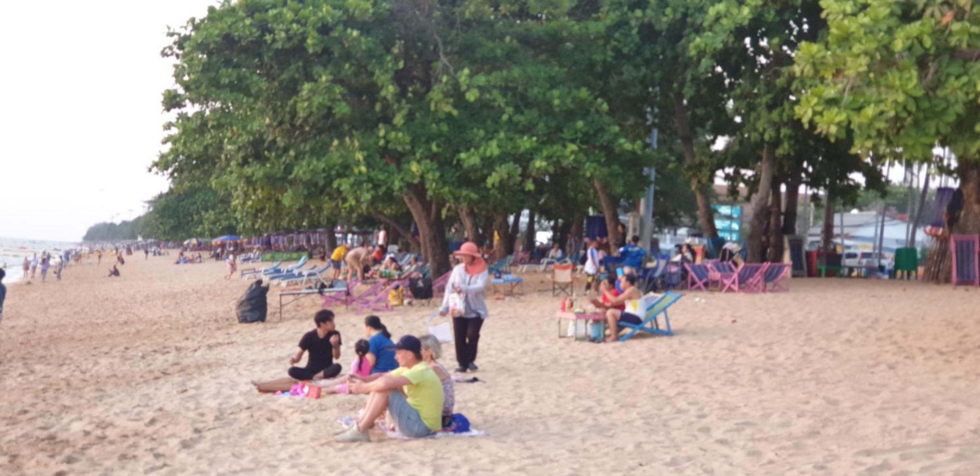 Dusit Grand Condo View Jomtien Beach Buitenkant foto
