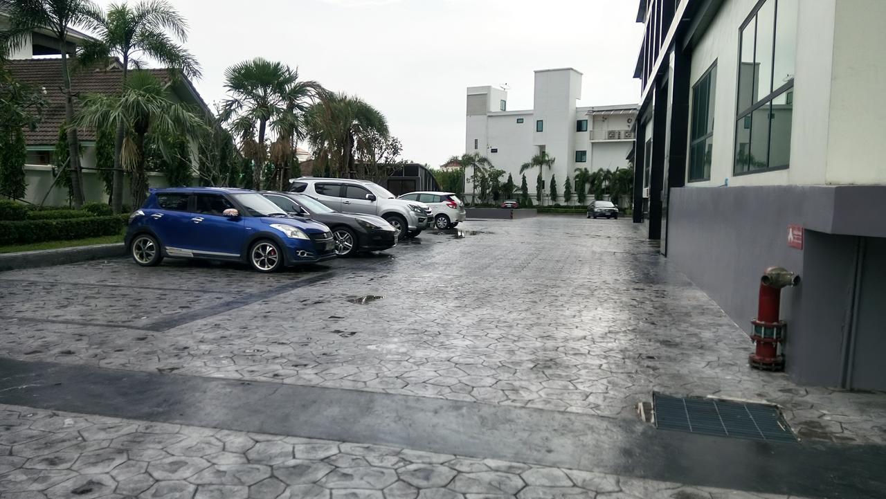 Dusit Grand Condo View Jomtien Beach Buitenkant foto