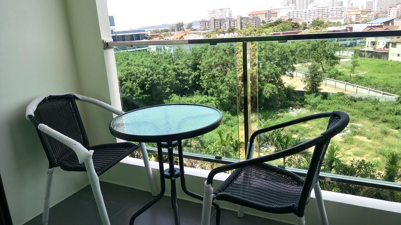 Dusit Grand Condo View Jomtien Beach Buitenkant foto